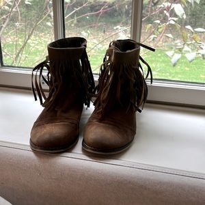 Leather Fringed Boots, zip up! Women’s size 8.5